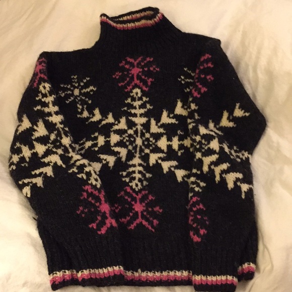 Joseph A Banks Sweaters - Joseph A Banks women’s 100% wool sweater.